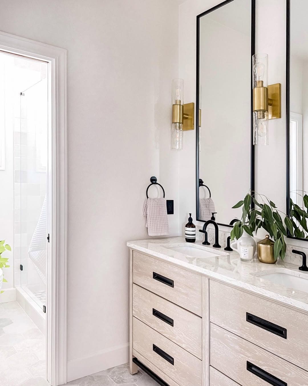 A Garden District Primary Bath